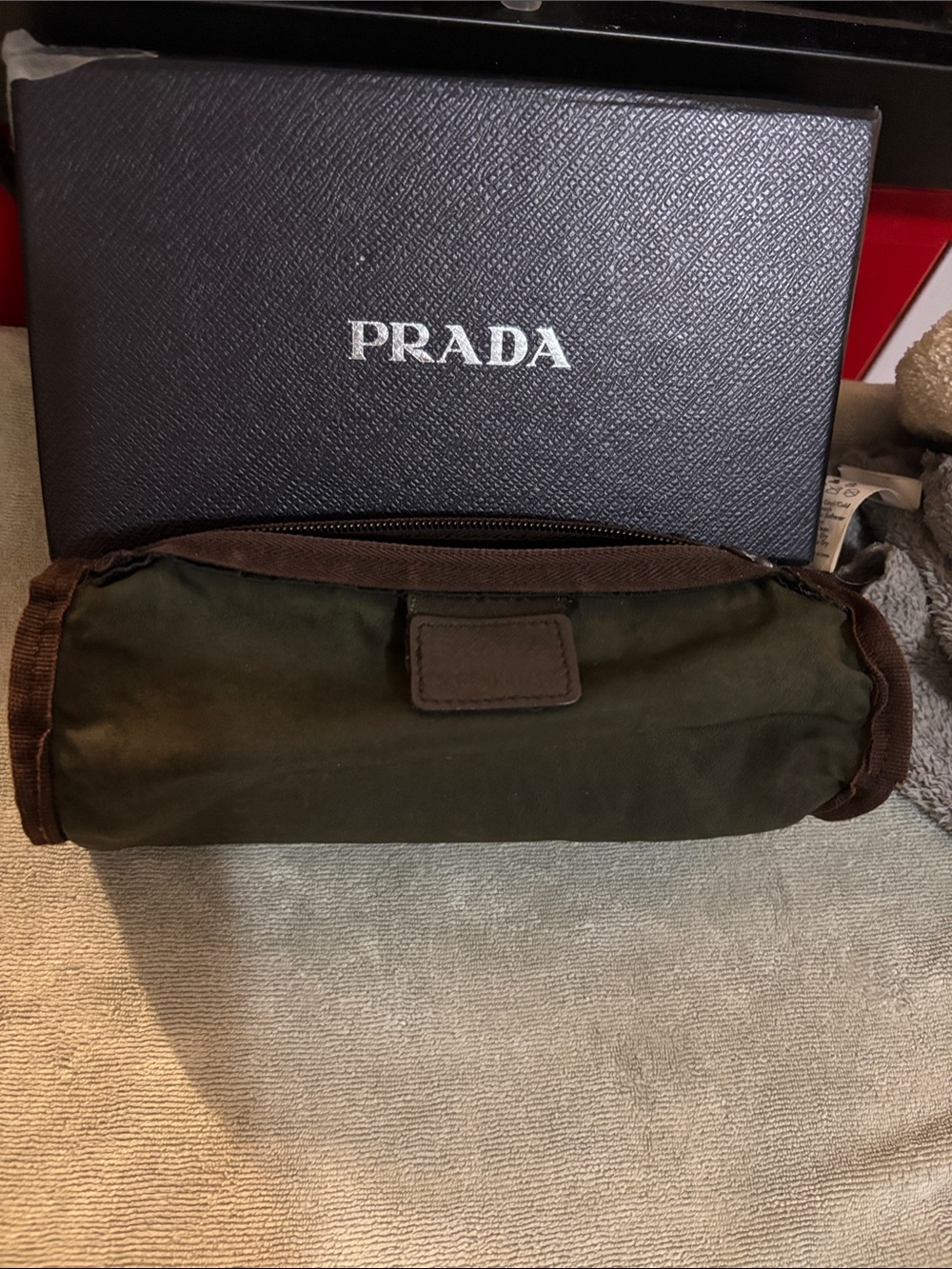 Prada lady small cosmetic pouch Nylon with Logo Plaque - Picture 2 of 3